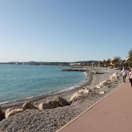 F1 Vue A 30m Des Plages Appartement